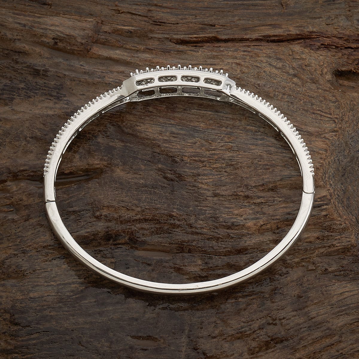 Zircon Kada attraction