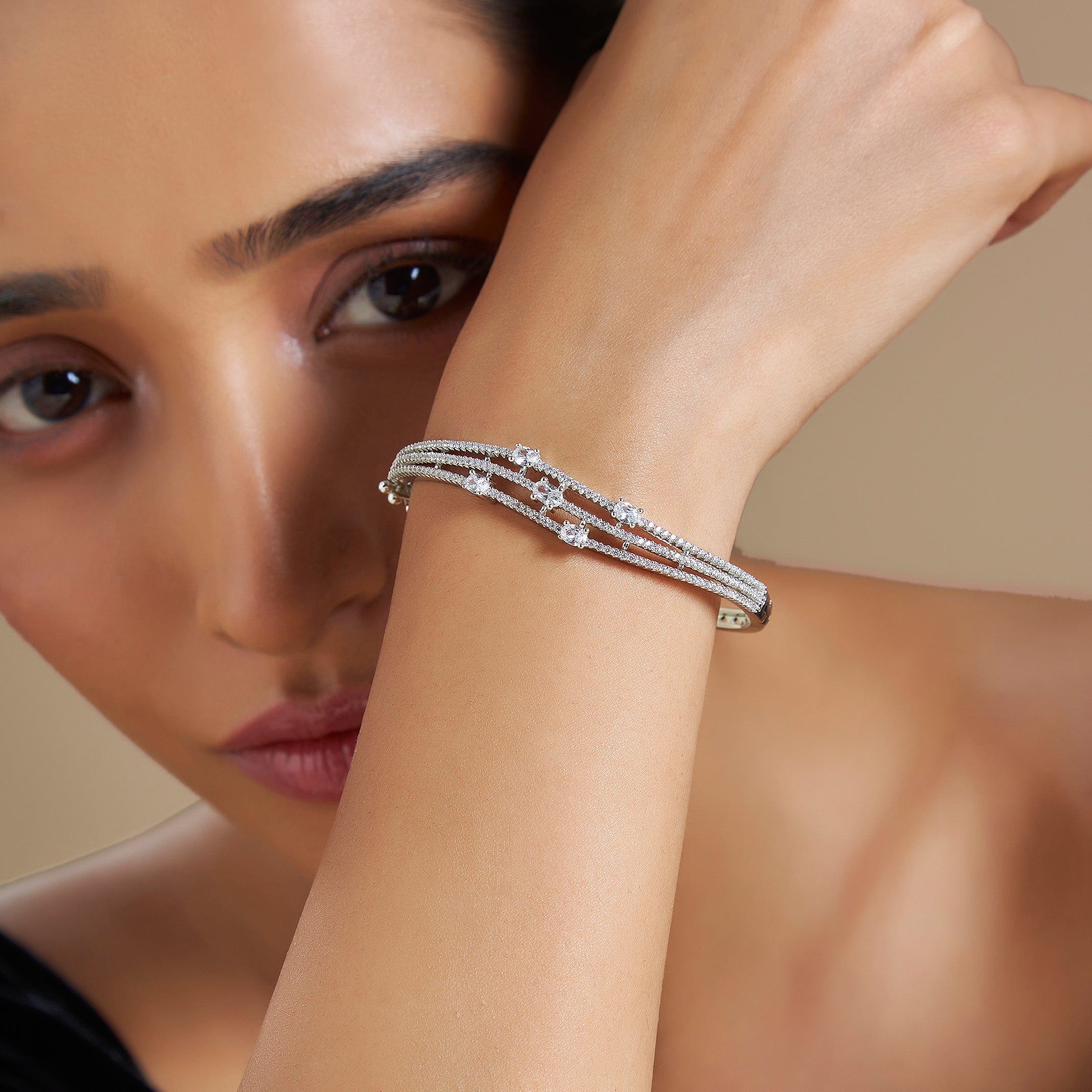 Zircon Kada stunning polishes- rodium