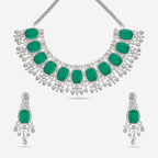 Zircon Necklace personifies simplicity.