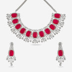 Zircon Necklace personifies simplicity.