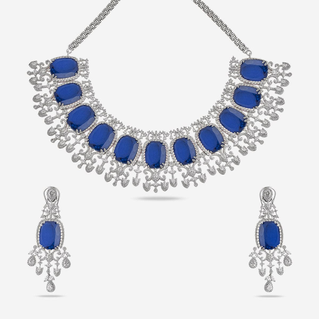 Zircon Necklace personifies simplicity.