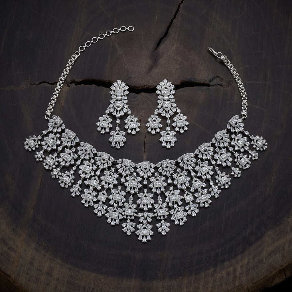 Zircon Necklace seamlessly combines modern aesthetics with classic charm