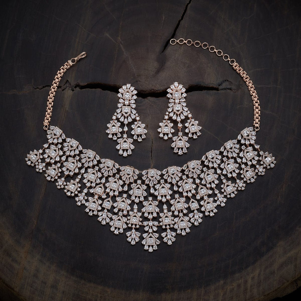 Zircon Necklace seamlessly combines modern aesthetics with classic charm