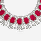 Zircon Necklace personifies simplicity.