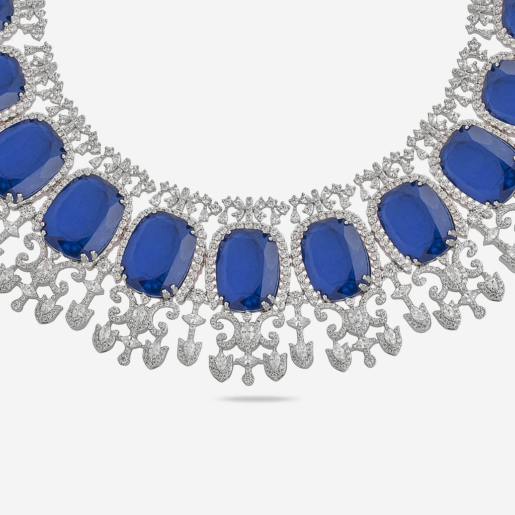 Zircon Necklace personifies simplicity.