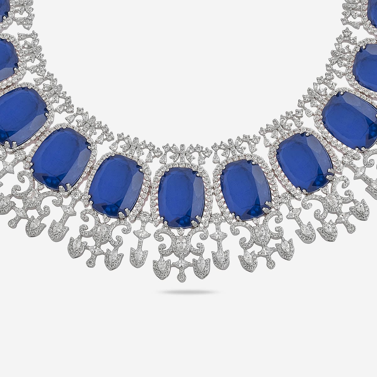 Zircon Necklace personifies simplicity.