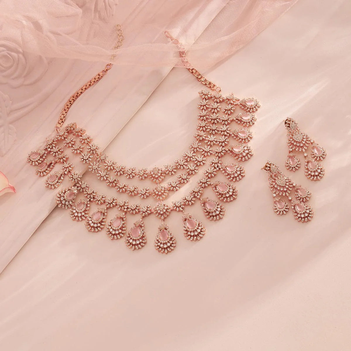 Zircon Necklace lovely