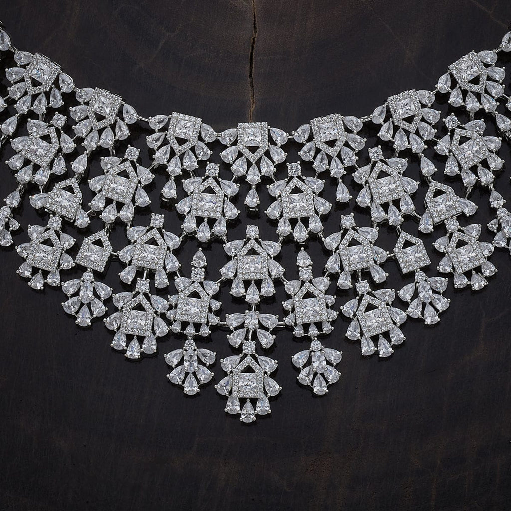 Zircon Necklace seamlessly combines modern aesthetics with classic charm